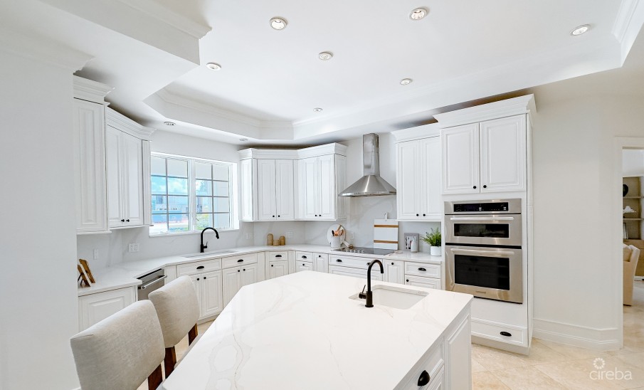 CRYSTAL HARBOUR LUXURY HOME - Image 13