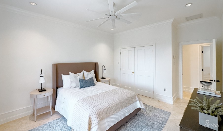 CRYSTAL HARBOUR LUXURY HOME - Image 33