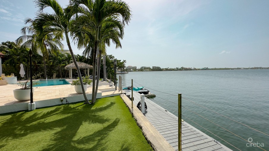 CRYSTAL HARBOUR - OCEAN FRONT HOME - Image 24