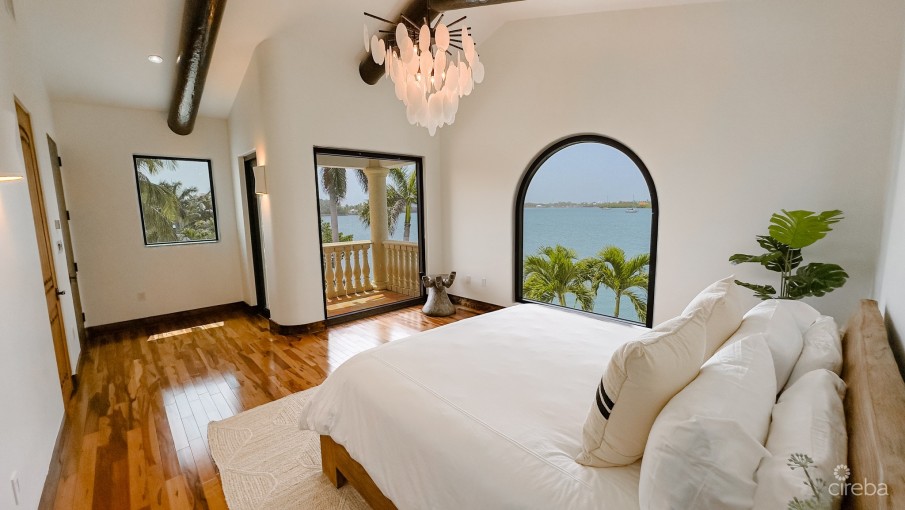 CRYSTAL HARBOUR - OCEAN FRONT HOME - Image 14