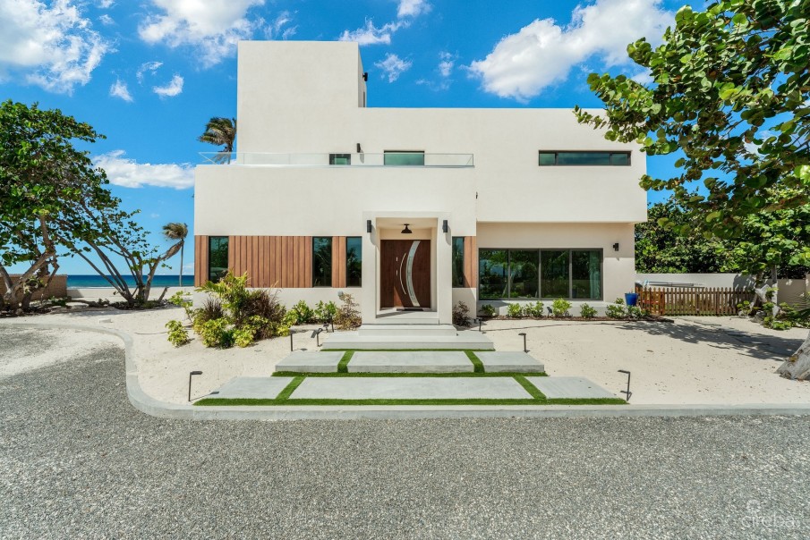 HALCYON POINT - EXPERIENCE  LUXURY FIRSTHAND - Image 1