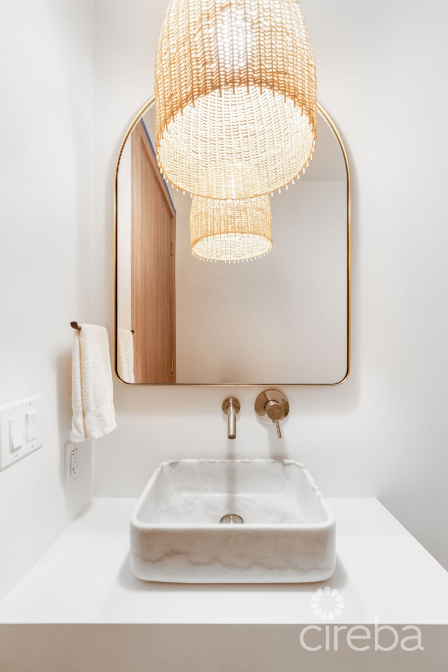 HALCYON POINT - EXPERIENCE  LUXURY FIRSTHAND - Image 17