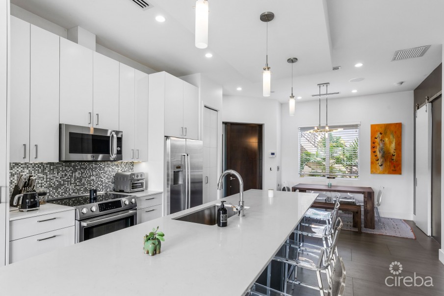 CYPRESS POINT NORTH 103, CRYSTAL HARBOUR - Image 3