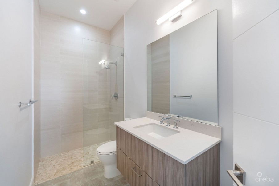 CYPRESS POINTE NORTH 303, CRYSTAL HARBOUR VILLA - Image 11