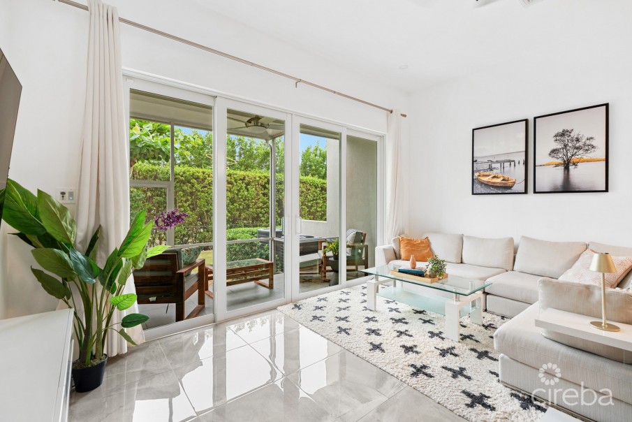 ELEVEN PARC TOWNHOME – PRIME LOCATION IN SEVEN MILE BEACH CORRIDOR - Image 1