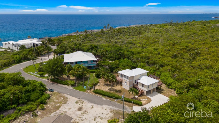 FALLSREACH CLOSE 19, BEACH BAY HOME - Image 13