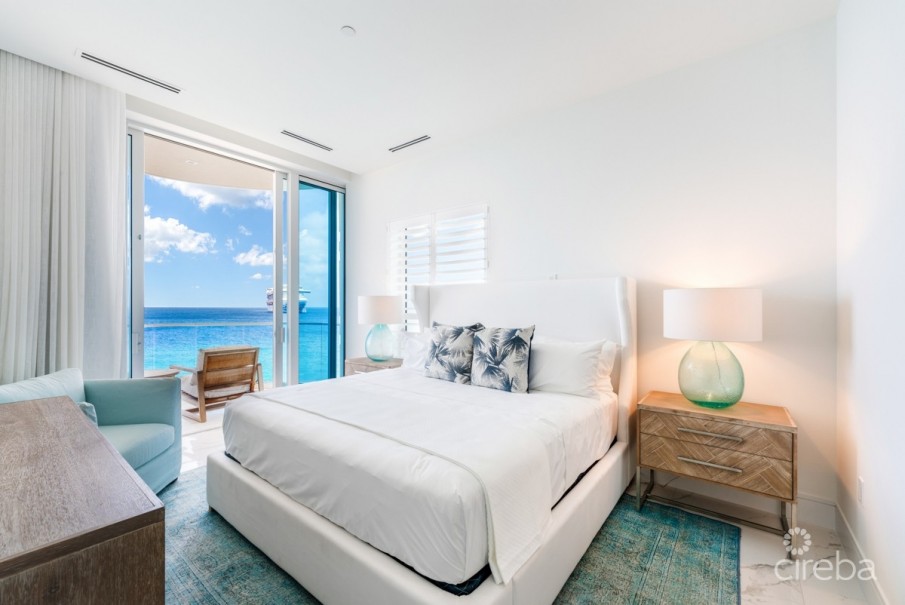 FIN OCEANFRONT CORNER RESIDENCE - Image 4