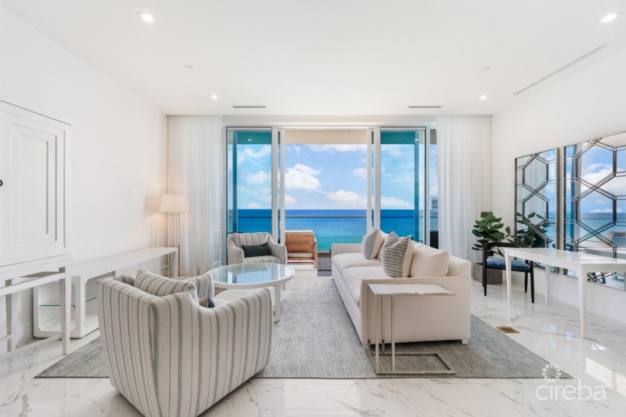 FIN OCEANFRONT CORNER RESIDENCE - Image 1