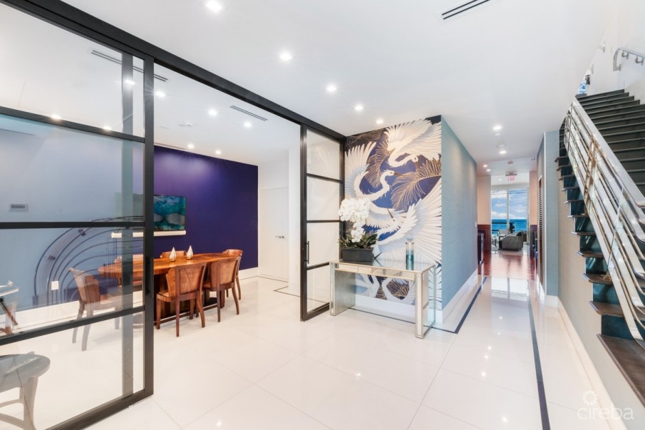 FIN OCEANFRONT CORNER RESIDENCE - Image 12