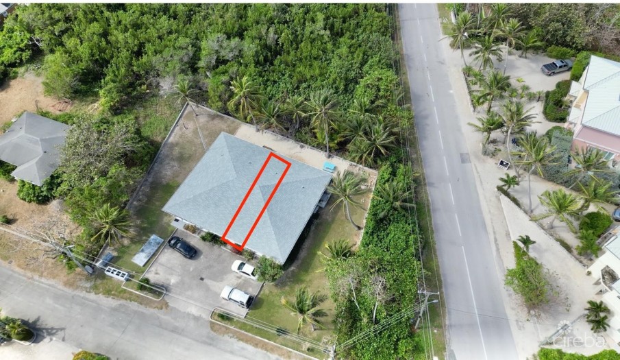 NORTH SIDE - FULER COURT, UNIT # 2 - STEPS AWAY FROM THE BEACH - Image 2