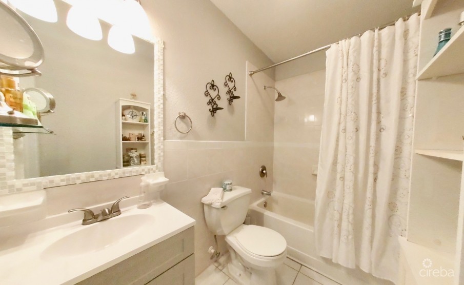 NORTH SIDE - FULER COURT, UNIT # 2 - STEPS AWAY FROM THE BEACH - Image 7
