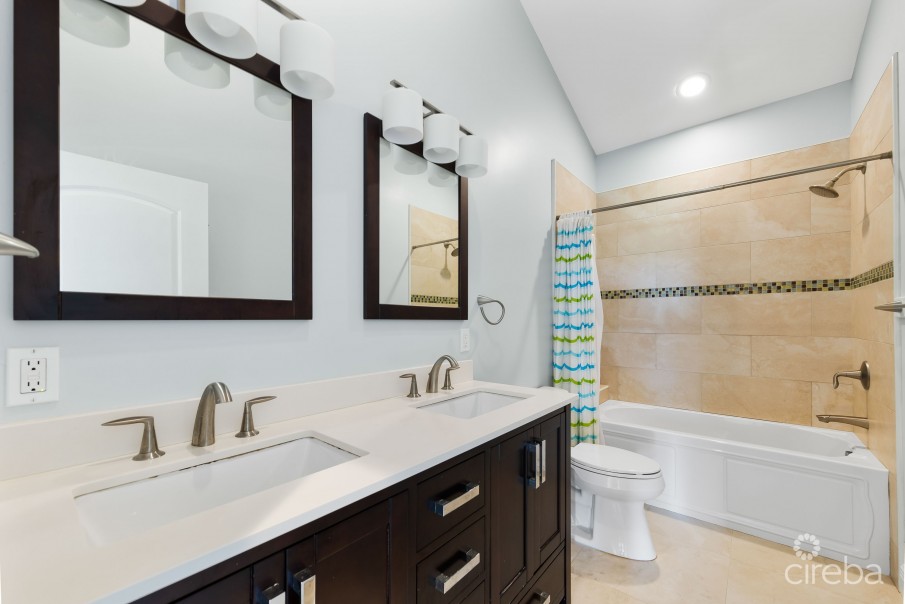 GOLDEN OPPORTUNITY + INVESTMENT PROPERTY - Image 15