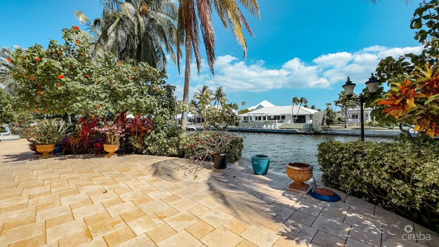 GOVERNOR'S HARBOUR HOME JELLICOE QUAY - Image 2