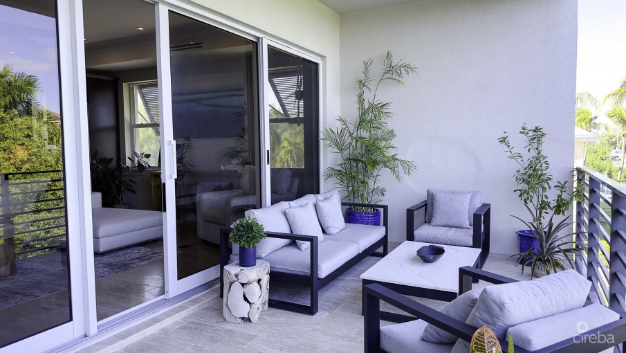 GOVERNORS HARBOUR- THE DRAKE PENTHOUSE - Image 8