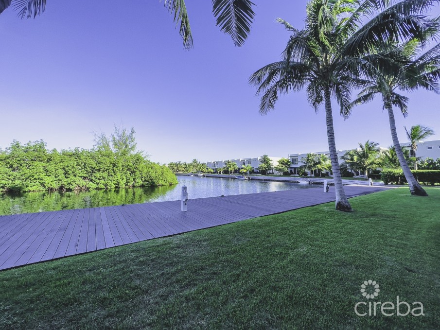 GOVERNORS HARBOUR- THE DRAKE PENTHOUSE - Image 24