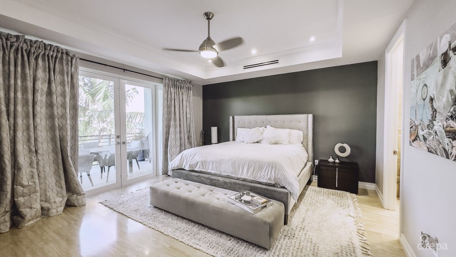GOVERNORS HARBOUR- THE DRAKE PENTHOUSE - Image 9