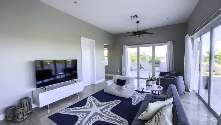 GOVERNORS HARBOUR- THE DRAKE PENTHOUSE - Image 16