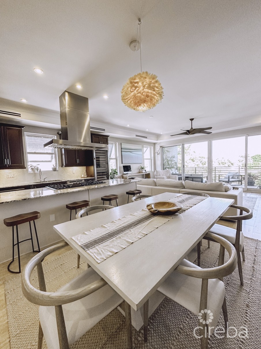 GOVERNORS HARBOUR- THE DRAKE PENTHOUSE - Image 3