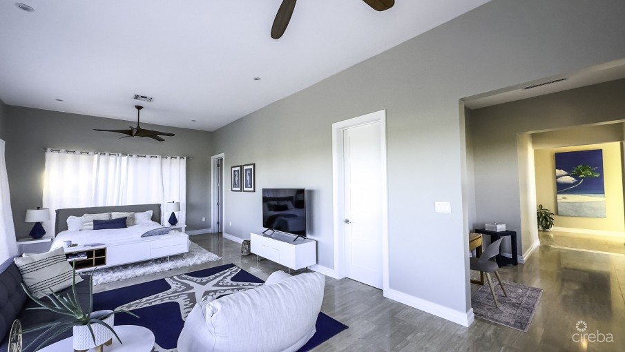 GOVERNORS HARBOUR- THE DRAKE PENTHOUSE - Image 14