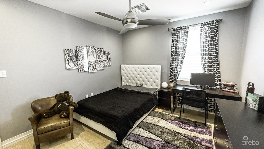 GOVERNORS HARBOUR- THE DRAKE PENTHOUSE - Image 12