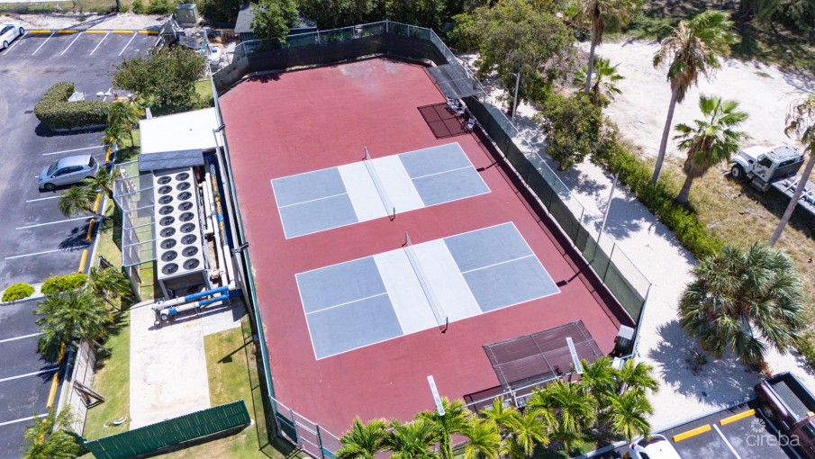 GRAND CAYMANIAN PENTHOUSE - CRYSTAL HARBOUR - Image 20