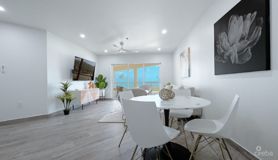 GRAND CAYMANIAN PENTHOUSE - CRYSTAL HARBOUR - Image 10