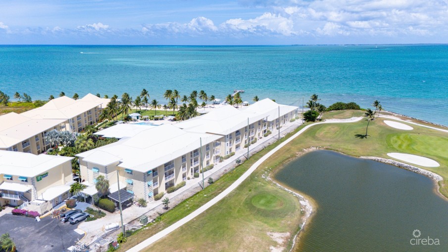 GRAND CAYMANIAN PENTHOUSE - CRYSTAL HARBOUR - Image 21