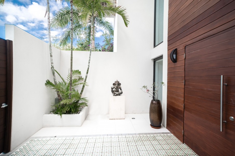 GRAND HARBOUR MODERN HOME - Image 5