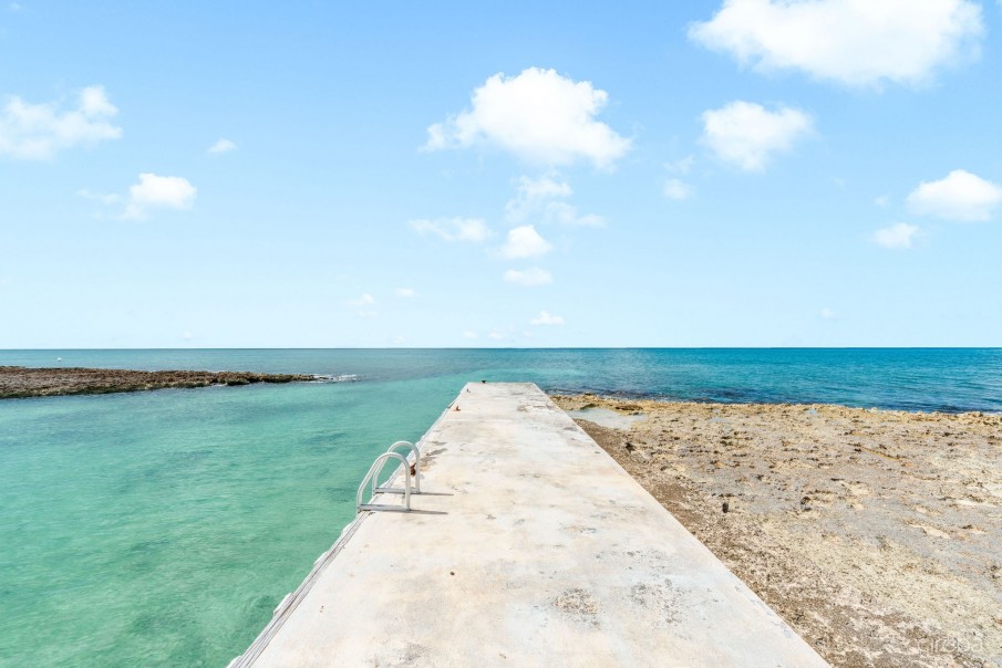 GRANDVIEW 112, SEVEN  MILE BEACH - Image 18