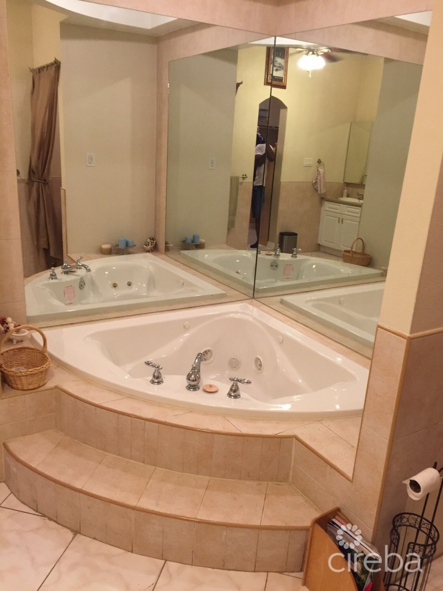 HARVEST AVENUE HOME - Image 11