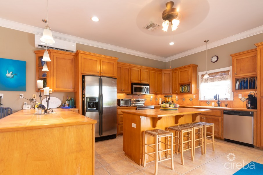 IRISH COTTAGE - Image 11