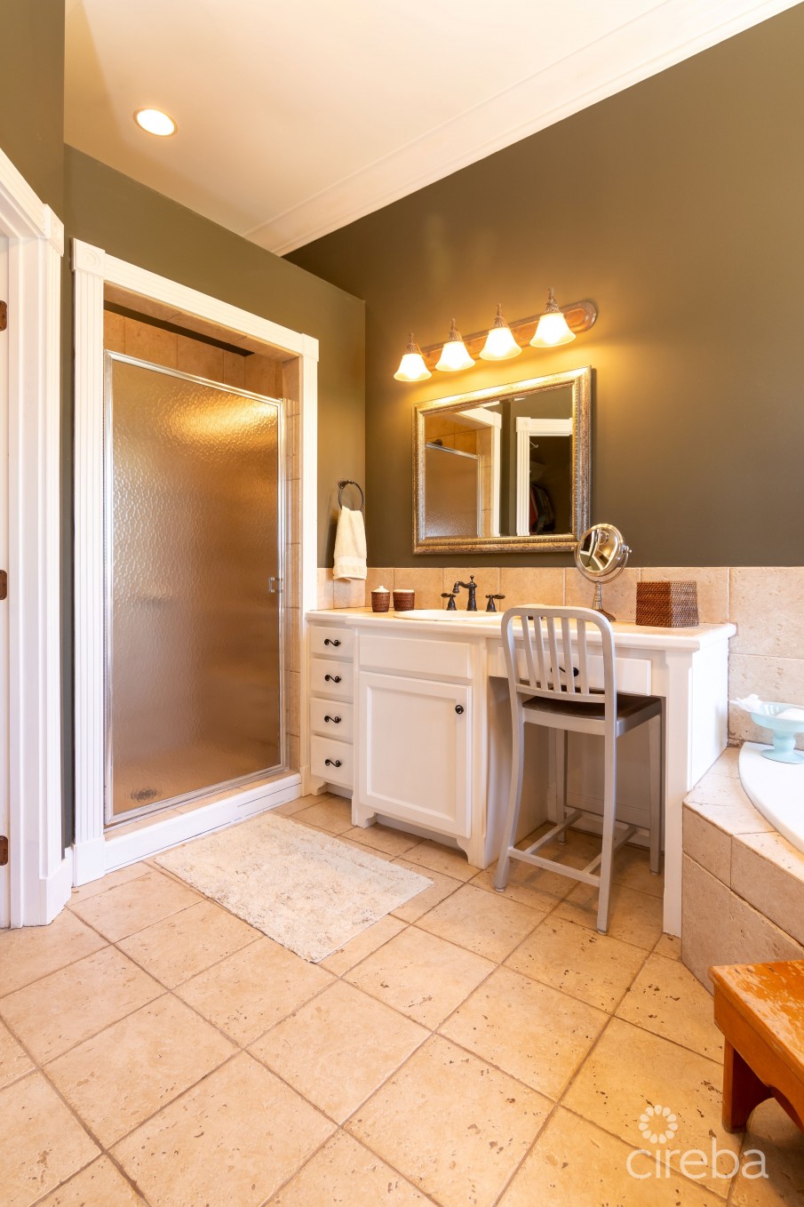 IRISH COTTAGE - Image 21