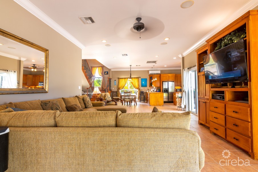 IRISH COTTAGE - Image 7