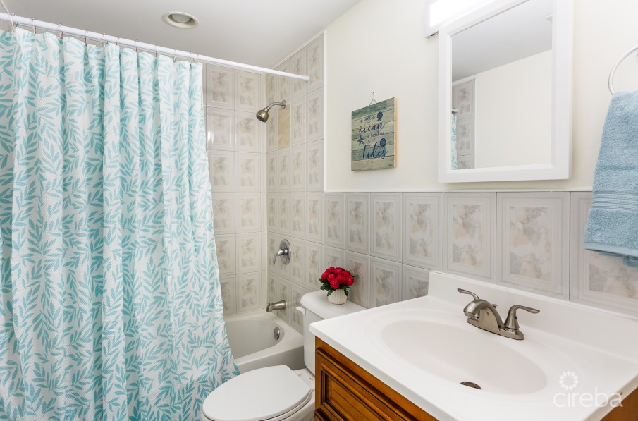ISLAND PINE VILLAS - Image 11