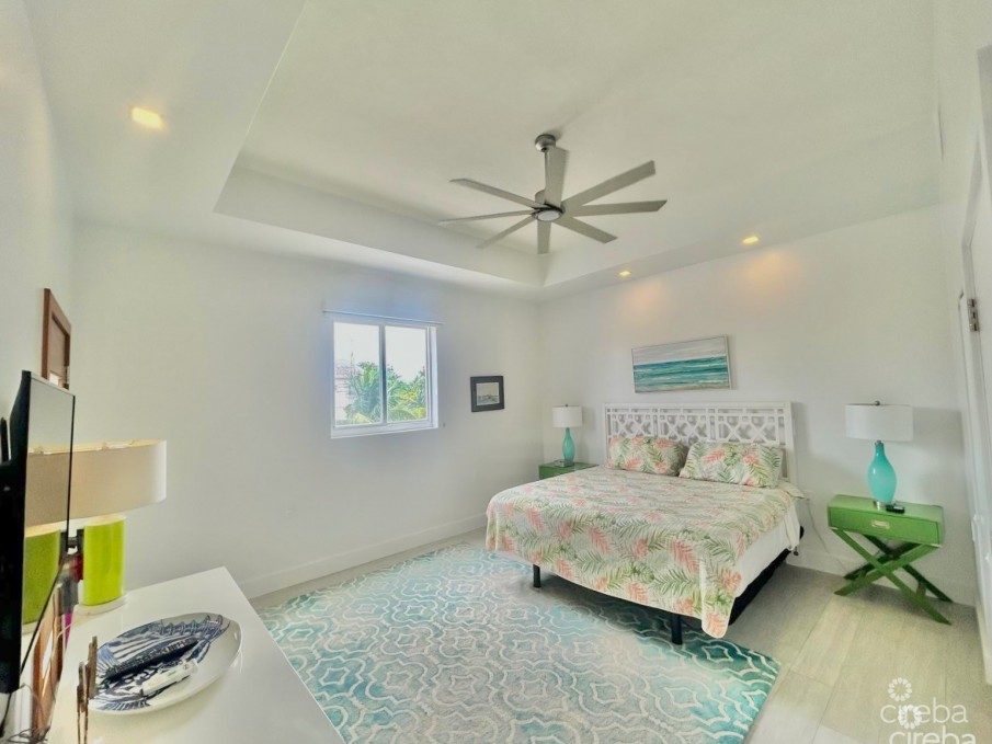 LIGHTHOUSE POINT RESIDENCES  - UNIT 201 - Image 7