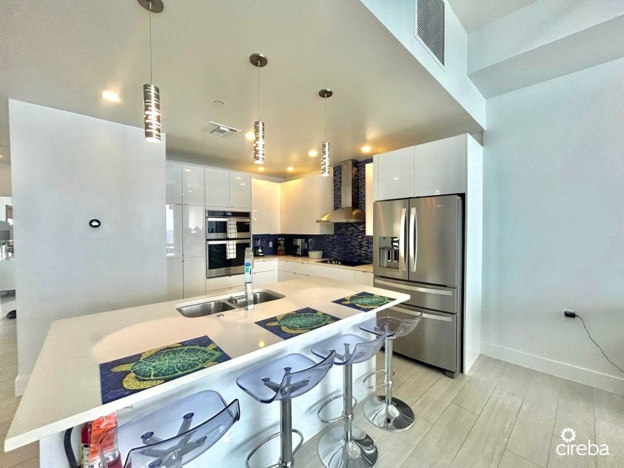 LIGHTHOUSE POINT RESIDENCES  - UNIT 201 - Image 5