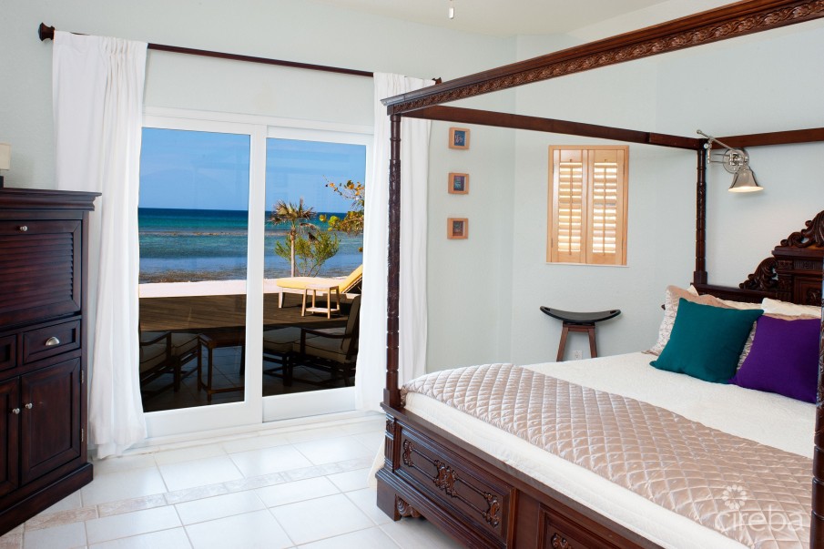 LITTLE CAYMAN BEACHFRONT HOME WITH 2 LOTS AND POOL - Image 7