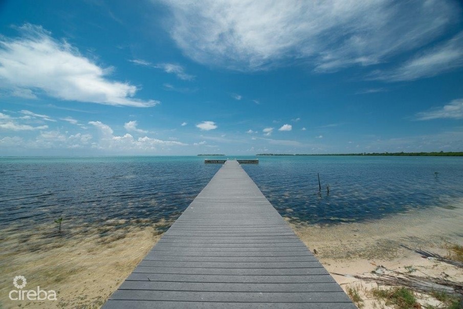 LITTLE CAYMAN - KINGSTON BIGHT - INVESTMENT OPPORTUNITY - Image 3