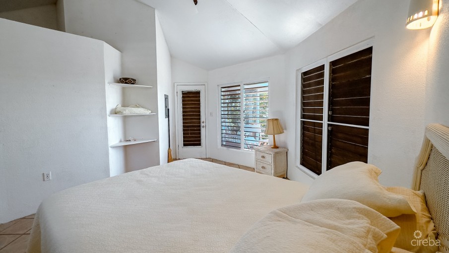 LITTLE CAYMAN LAND WITH BEACHFRONT COTTAGE - Image 10