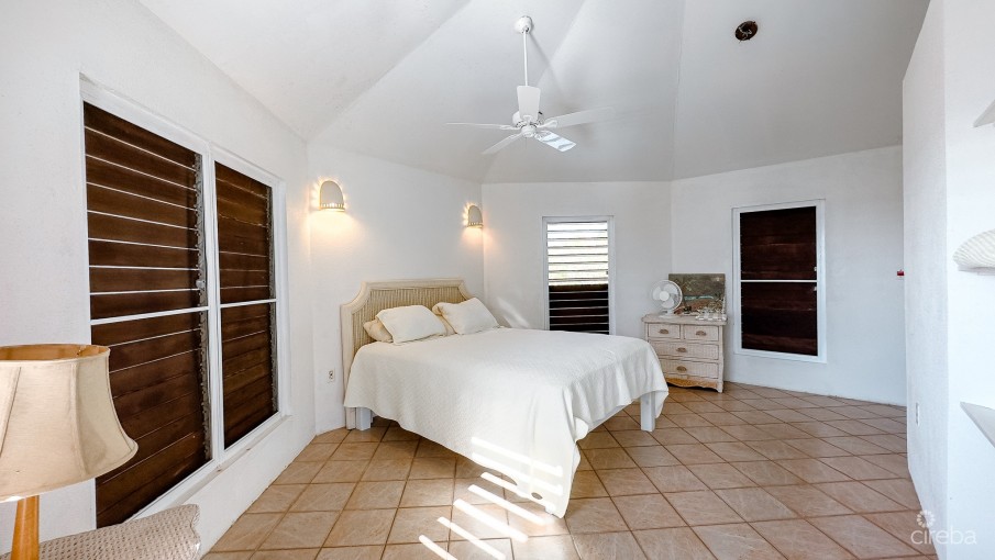 LITTLE CAYMAN LAND WITH BEACHFRONT COTTAGE - Image 12