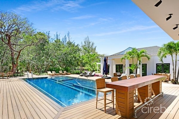 LIV CAYMAN - BEACHFRONT WITH DEVELOPMENT POTENTIAL - Image 3