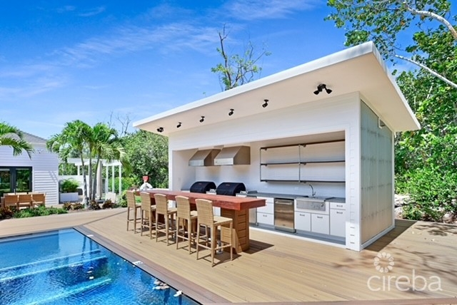 LIV CAYMAN - BEACHFRONT WITH DEVELOPMENT POTENTIAL - Image 4