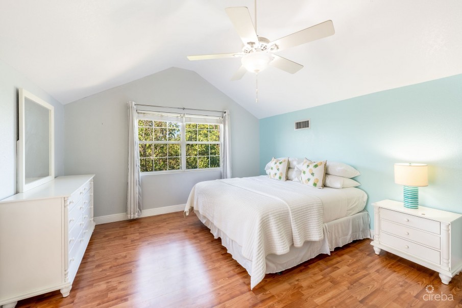 LONGFELLOW CIRCLE 18, BREAKERS FAMILY HOME - Image 21