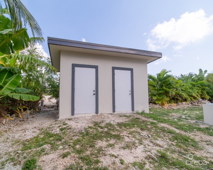LOVELY  FAMILY HOME - LOOKOUT GARDENS - Image 18
