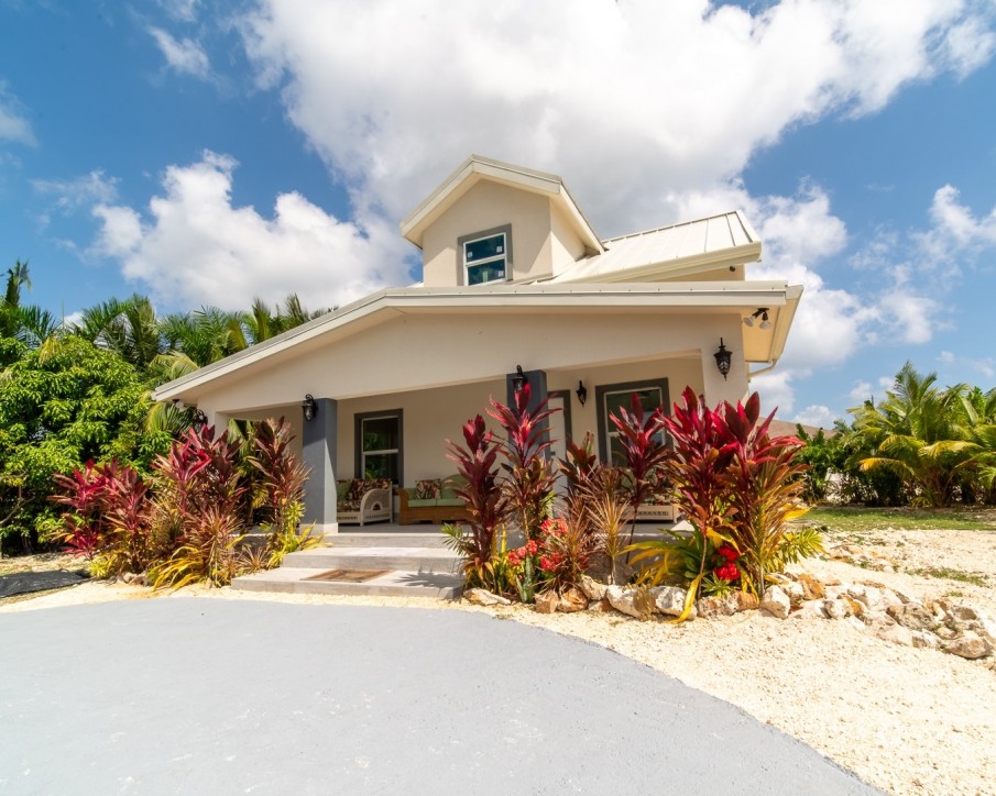 LOVELY  FAMILY HOME - LOOKOUT GARDENS - Image 1