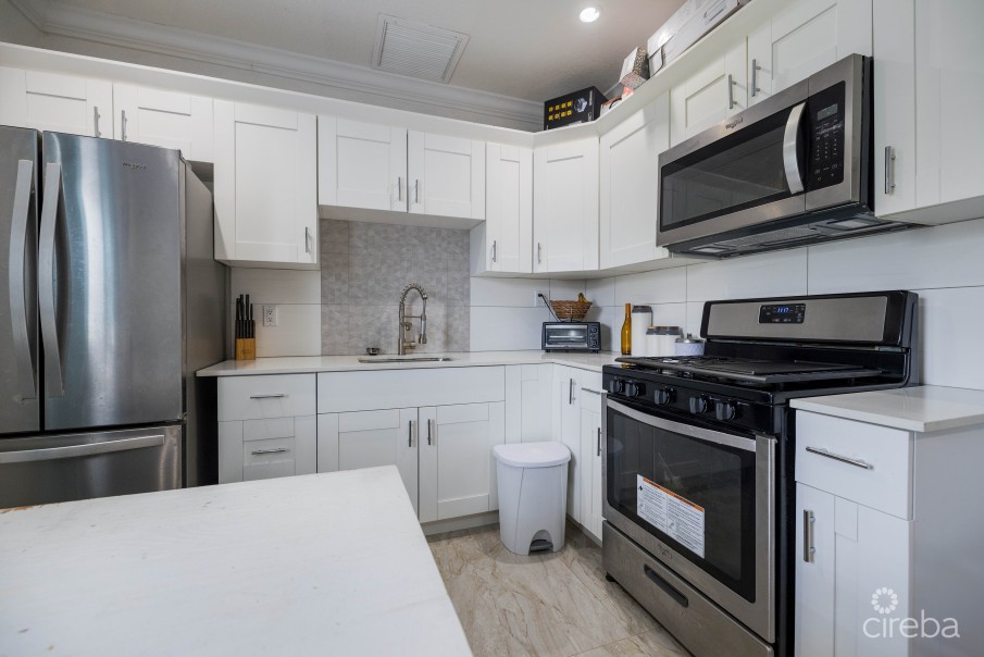 LOWER VALLEY DUPLEX - Image 13
