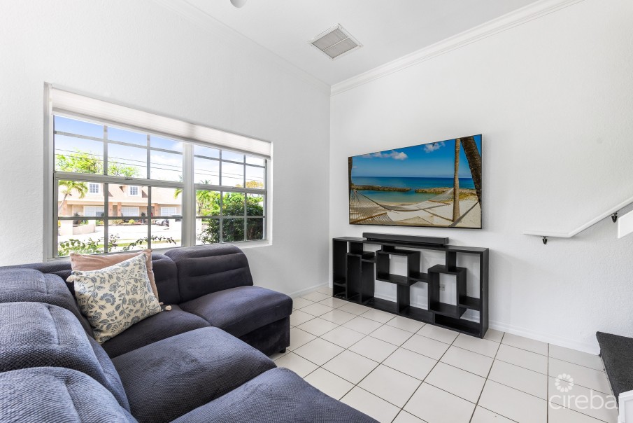 MAHOGANY LANE 5, WEST BAY APARTMENT - Image 2