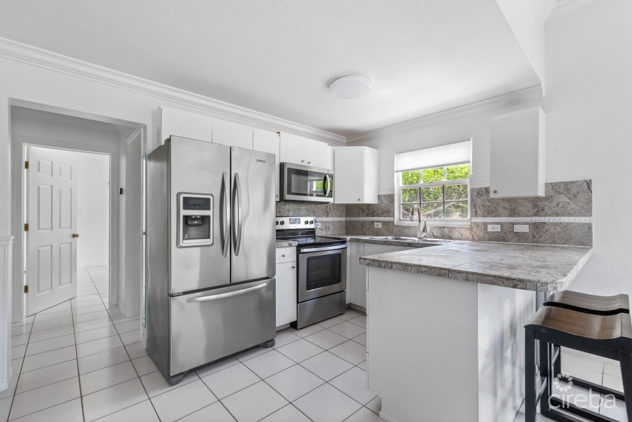 MAHOGANY LANE 5, WEST BAY APARTMENT