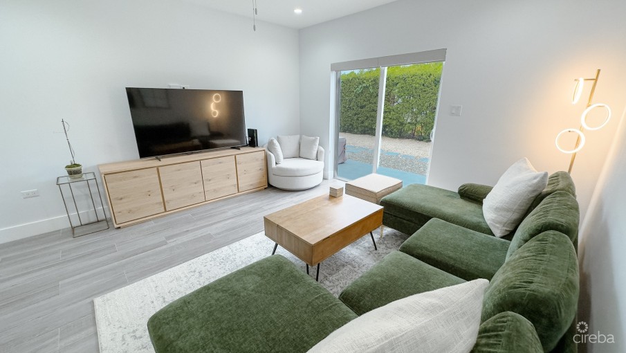 MANGO VILLAS TOWNHOME - WEST BAY - Image 1