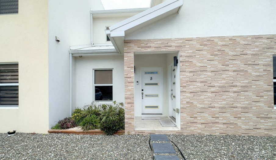 MANGO VILLAS TOWNHOME - WEST BAY - Image 16